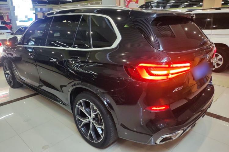 Used BMW X5 2022 Restyled xDrive 40Li M Sport Package Exterior 2