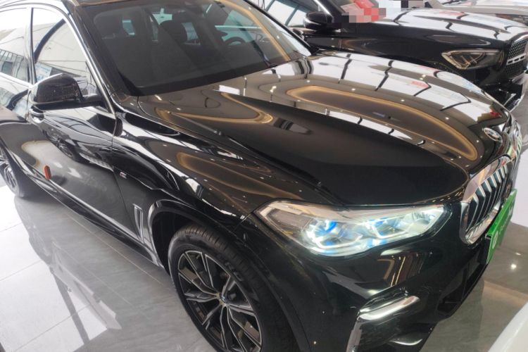 Used BMW X5 2022 Restyled xDrive 30Li Luxury Version M Sport Package Exterior 2
