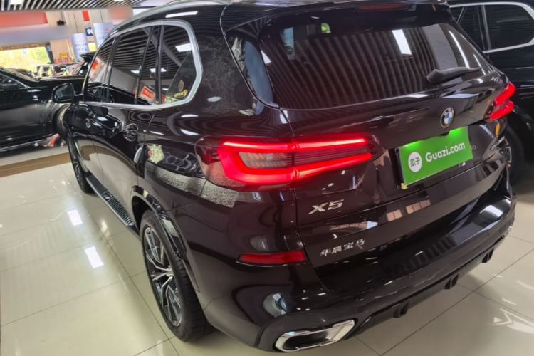Used BMW X5 2022 Restyled xDrive 30Li Luxury Version M Sport Package Exterior 2