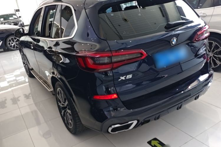 Used BMW X5 2022 xDrive30i M Sport Package Exterior 2