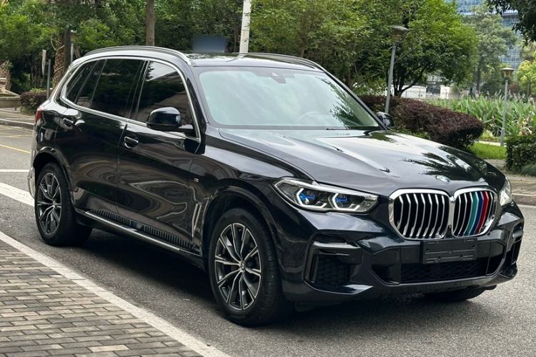 Used BMW X5 2022 Restyled xDrive 30Li Luxury Version M Sport Package Exterior 2