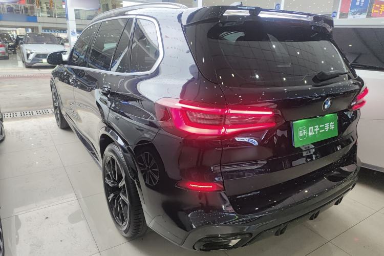 Used BMW X5 2022 Restyled xDrive 30Li Luxury Version M Sport Package Exterior 2