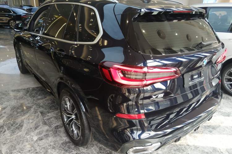 Used BMW X5 2022 Restyled xDrive 30Li M Sport Package Exterior 2
