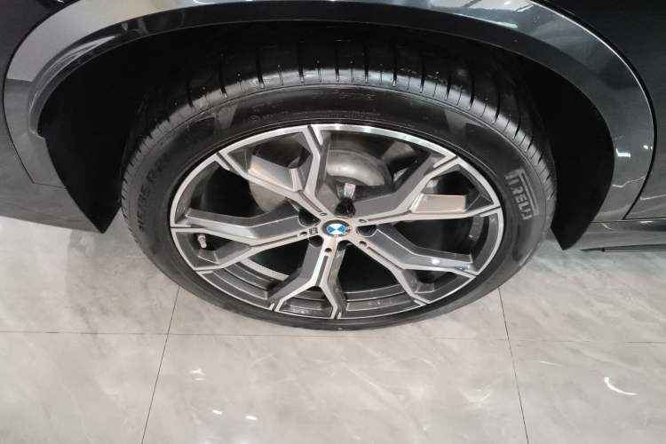 Used BMW X5 2022 xDrive 40Li M Sport Package Exterior 3