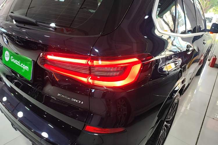 Used BMW X5 2022 xDrive30i M Sport Package Exterior 3