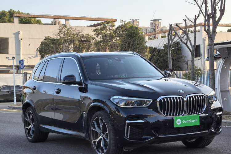 Used BMW X5 2022 Restyled xDrive 40Li M Sport Package Exterior 3