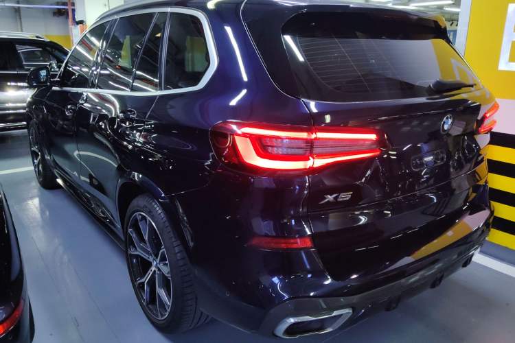 Used BMW X5 2022 xDrive40i Luxury Edition M Sport Package Exterior 3