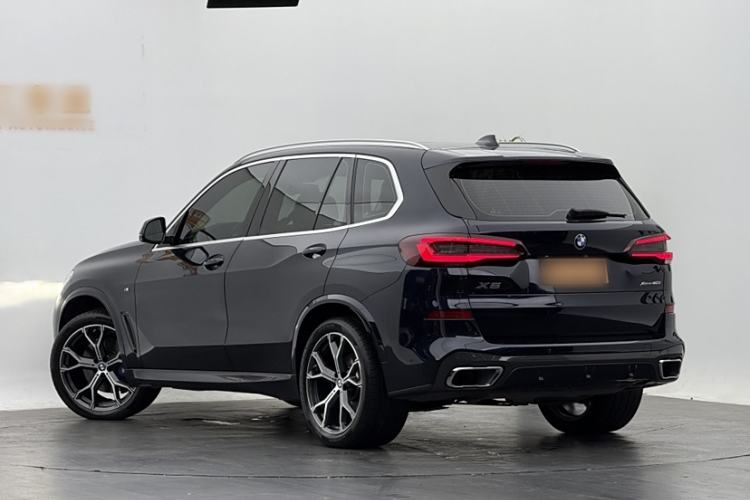 Used BMW X5 2022 xDrive40i Luxury Edition M Sport Package Exterior 3