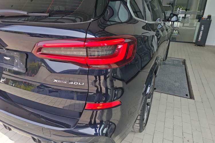 Used BMW X5 2022 Restyled xDrive 40Li M Sport Package Exterior 3