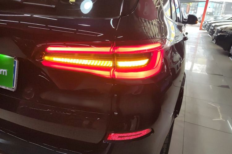 Used BMW X5 2022 Restyled xDrive 40Li M Sport Package Exterior 3