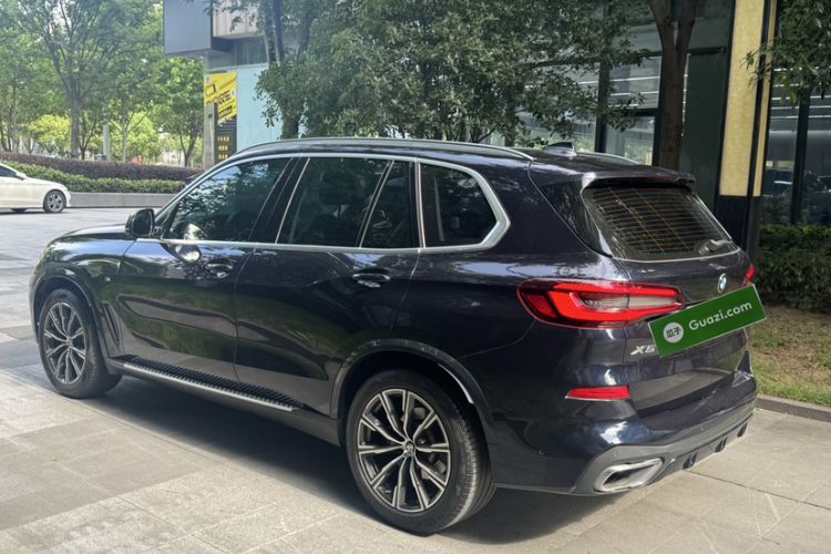 Used BMW X5 2022 xDrive30i M Sport Package Exterior 4