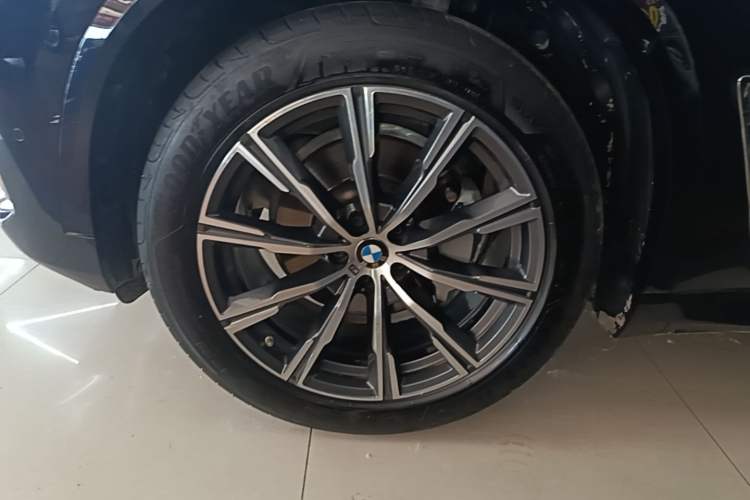 Used BMW X5 2022 Restyled xDrive 30Li M Sport Package Exterior 4