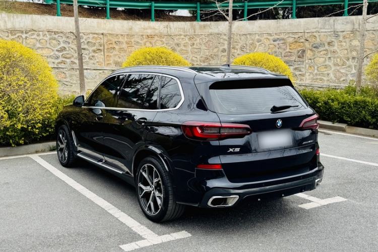 Used BMW X5 2022 xDrive 40Li M Sport Package Exterior 4