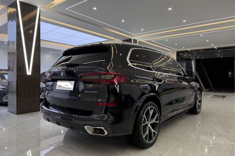 Used BMW X5 2022 xDrive 40Li M Sport Package Exterior 4