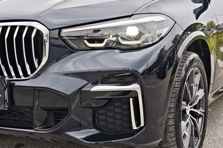 Used BMW X5 2022 Restyled xDrive 30Li M Sport Package Exterior 4
