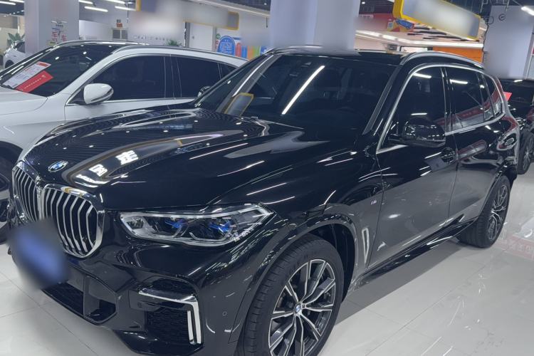 Used BMW X5 2022 Restyled xDrive 30Li Luxury Version M Sport Package Exterior 4