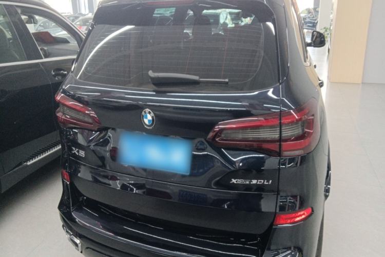 Used BMW X5 2022 xDrive 30Li M Sport Package Exterior 4