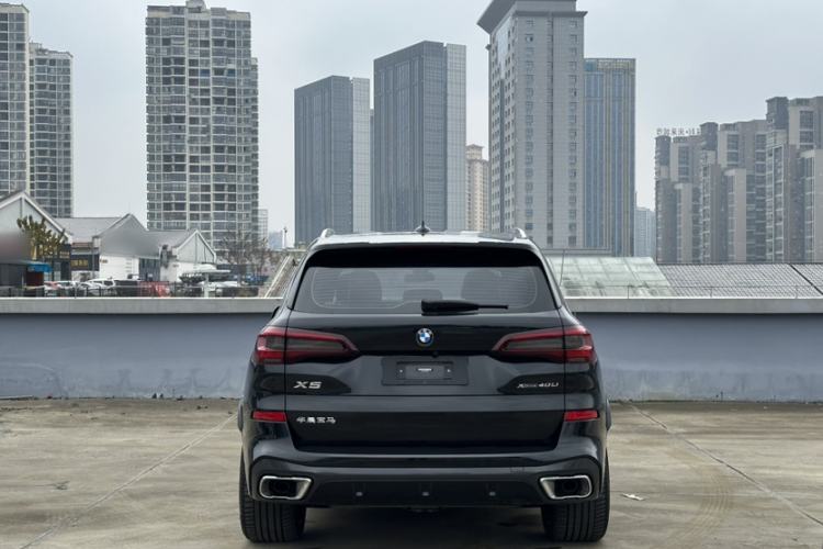 Used BMW X5 2022 Restyled xDrive 40Li M Sport Package Exterior 4