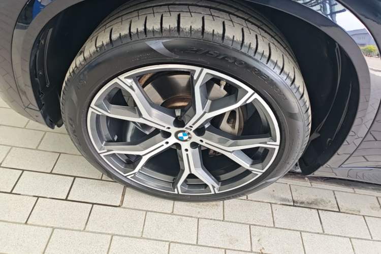 Used BMW X5 2022 Restyled xDrive 40Li M Sport Package Exterior 4