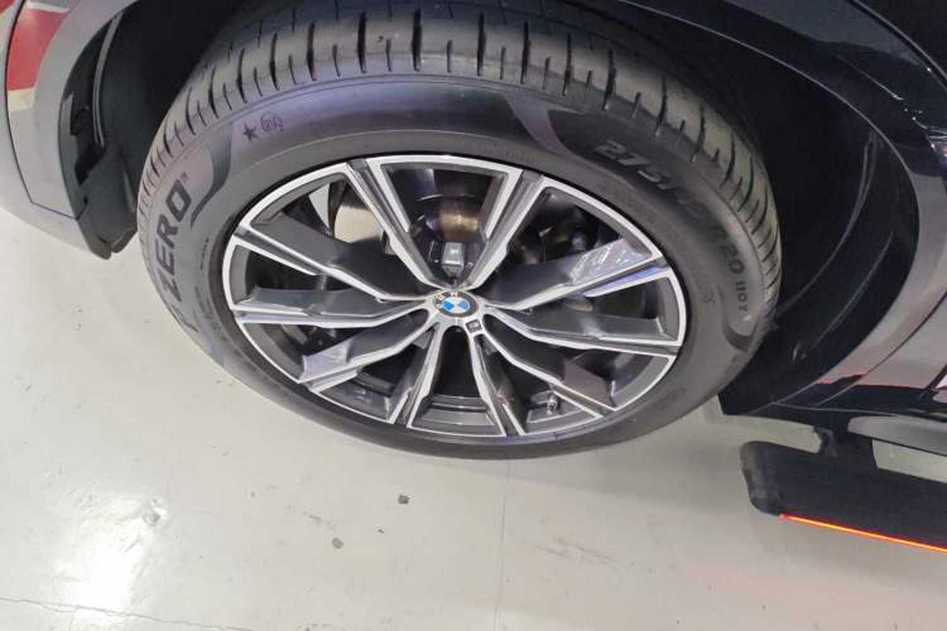 Used BMW X5 2022 Restyled xDrive 30Li Luxury Version M Sport Package Exterior 4
