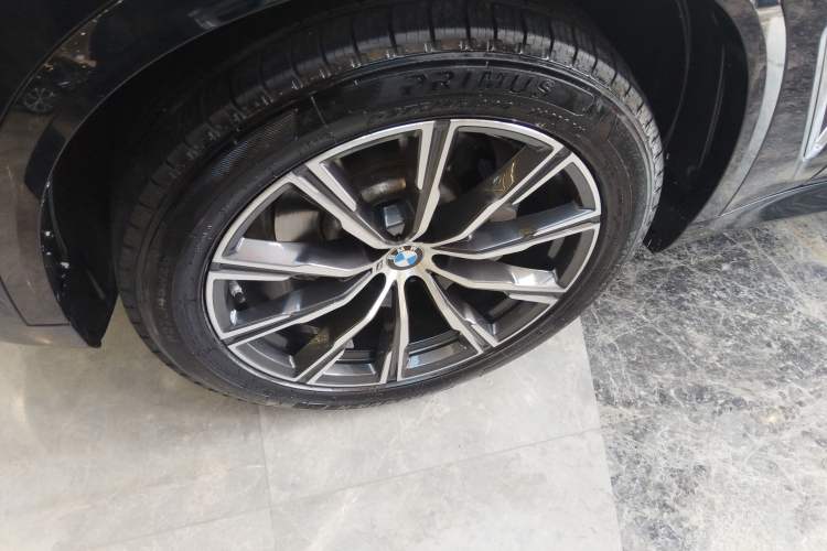 Used BMW X5 2022 Restyled xDrive 30Li M Sport Package Exterior 4