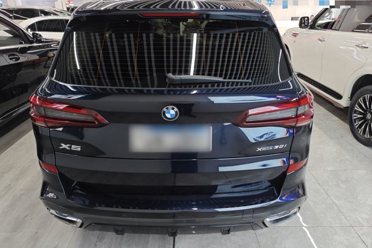 Used BMW X5 2022 xDrive30i M Sport Package Exterior 5