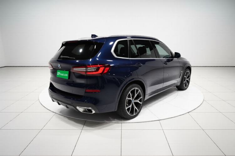 Used BMW X5 2022 Restyled xDrive 40Li M Sport Package Exterior 5