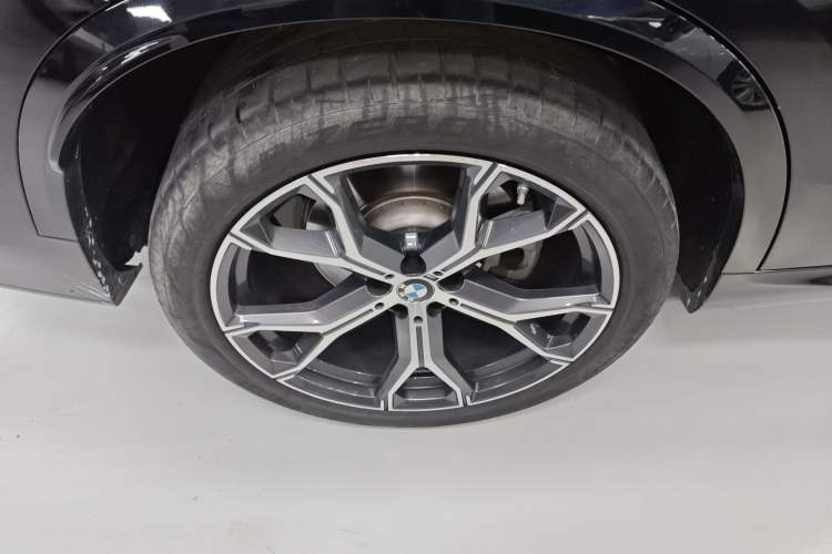 Used BMW X5 2022 Restyled xDrive 40Li M Sport Package Exterior 5
