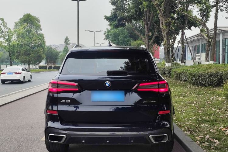 Used BMW X5 2022 xDrive30i M Sport Package Exterior 5
