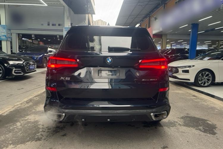 Used BMW X5 2022 Restyled xDrive 40Li Luxury Edition M Sport Package Exterior 5