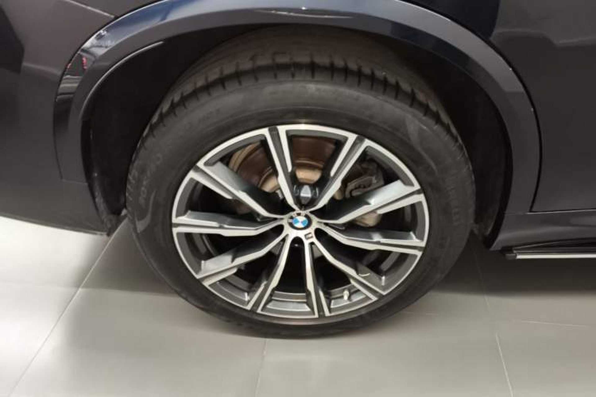 Used BMW X5 2022 xDrive30i M Sport Package Exterior 5