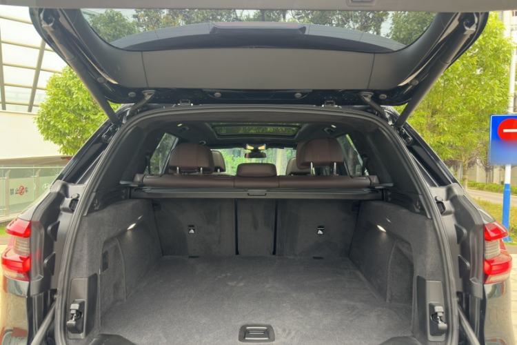 Used BMW X5 2022 Restyled xDrive 40Li M Sport Package Exterior 5