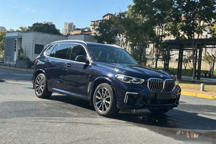 Used BMW X5 2022 Restyled xDrive 30Li Luxury Version M Sport Package Exterior 5