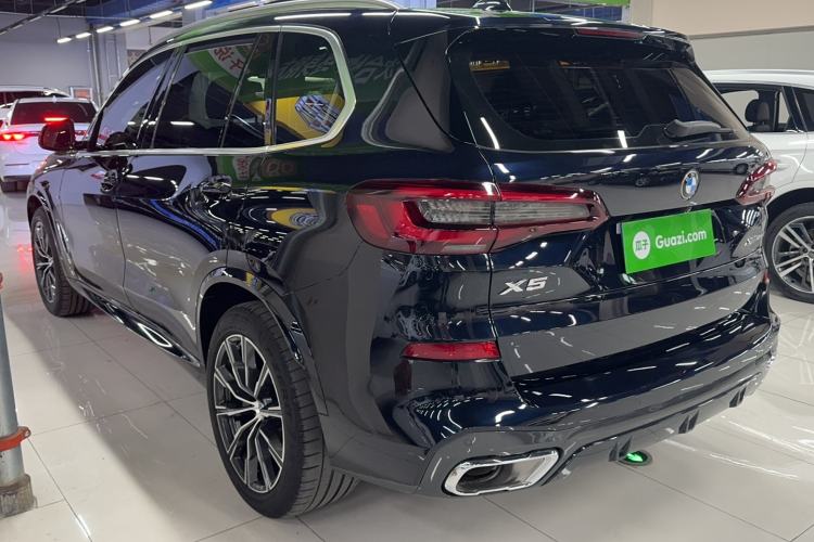 Used BMW X5 2022 xDrive 30Li Luxury M Sport Package Exterior 5