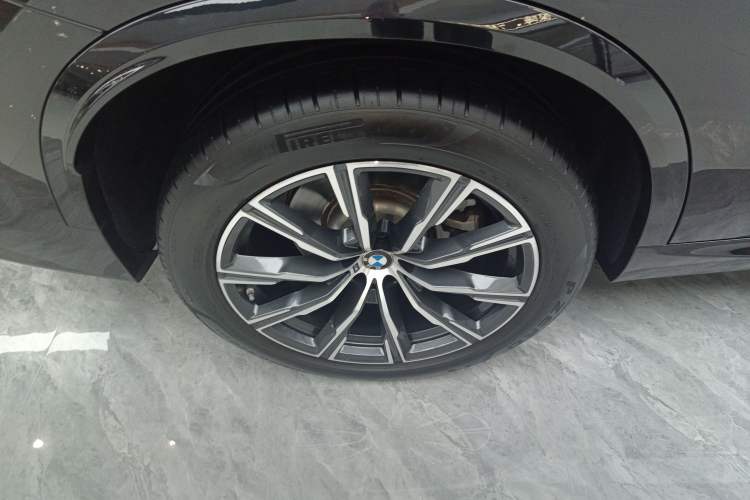 Used BMW X5 2022 Restyled xDrive 30Li Luxury Version M Sport Package Exterior 5