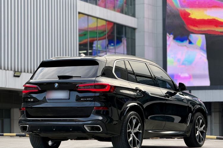 Used BMW X5 2022 xDrive 40Li M Sport Package Exterior 5