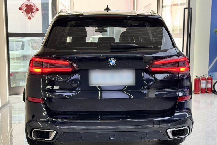 Used BMW X5 2022 Restyled xDrive 30Li Luxury Version M Sport Package Exterior 5