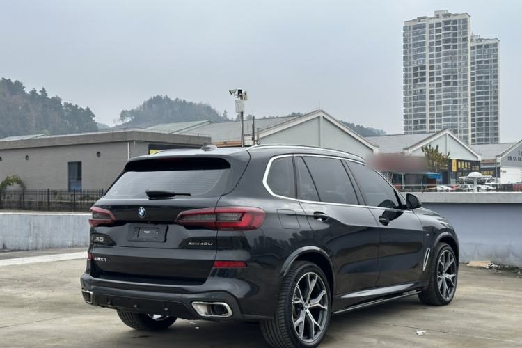 Used BMW X5 2022 Restyled xDrive 40Li M Sport Package Exterior 5