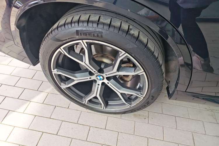 Used BMW X5 2022 Restyled xDrive 40Li M Sport Package Exterior 5