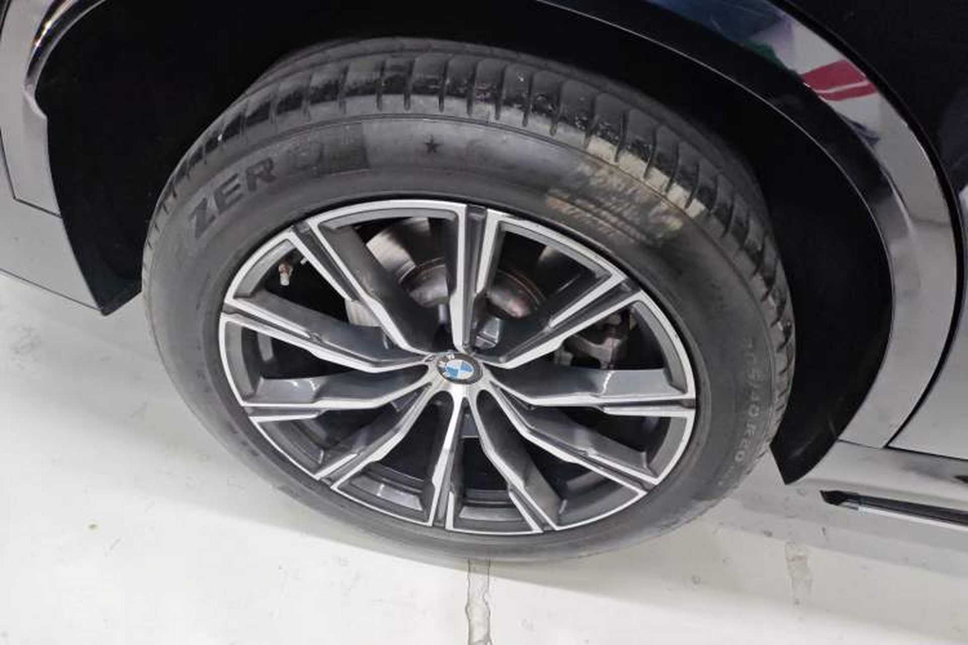Used BMW X5 2022 Restyled xDrive 30Li Luxury Version M Sport Package Exterior 5