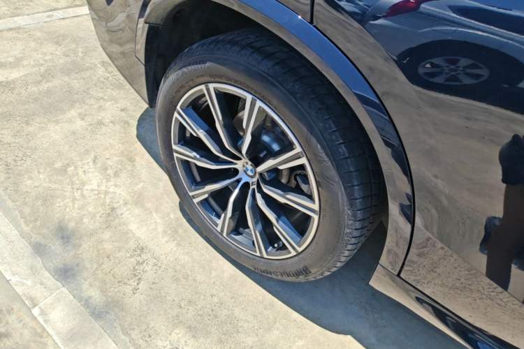 Used BMW X5 2022 xDrive30i M Sport Package Exterior 5