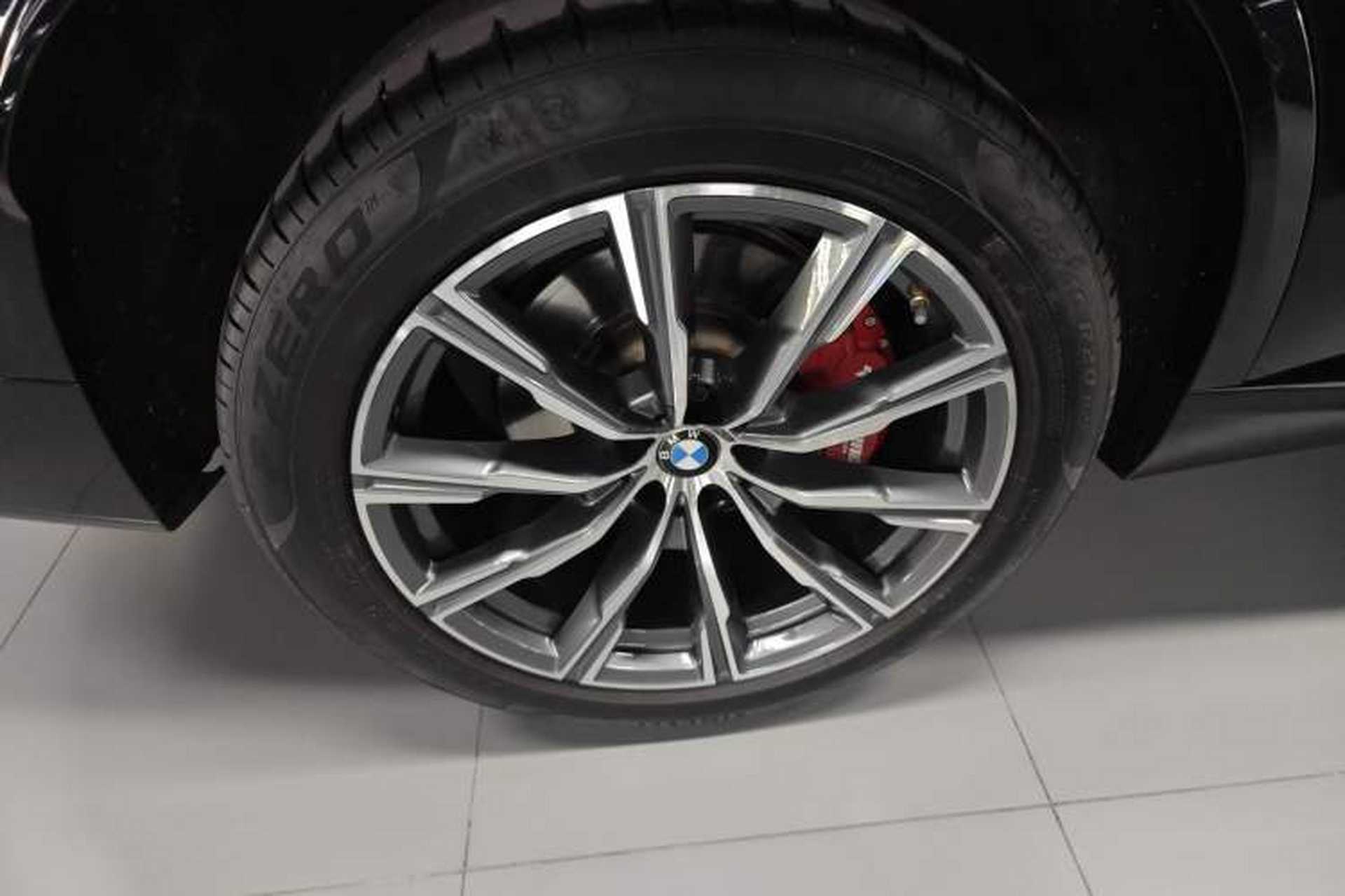 Used BMW X5 2022 xDrive 30Li Luxury M Sport Package Exterior 5
