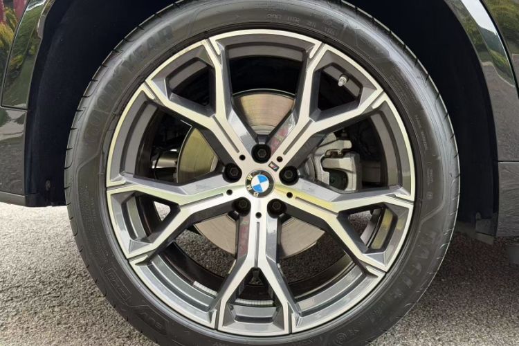 Used BMW X5 2022 Restyled xDrive 40Li M Sport Package Exterior 6