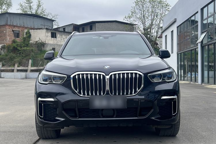 Used BMW X5 2022 Restyled xDrive 40Li Luxury Edition M Sport Package Exterior 6