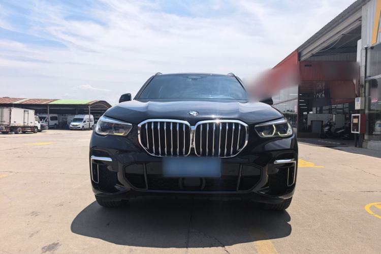 Used BMW X5 2022 Restyled xDrive 40Li Luxury Edition M Sport Package Exterior 7