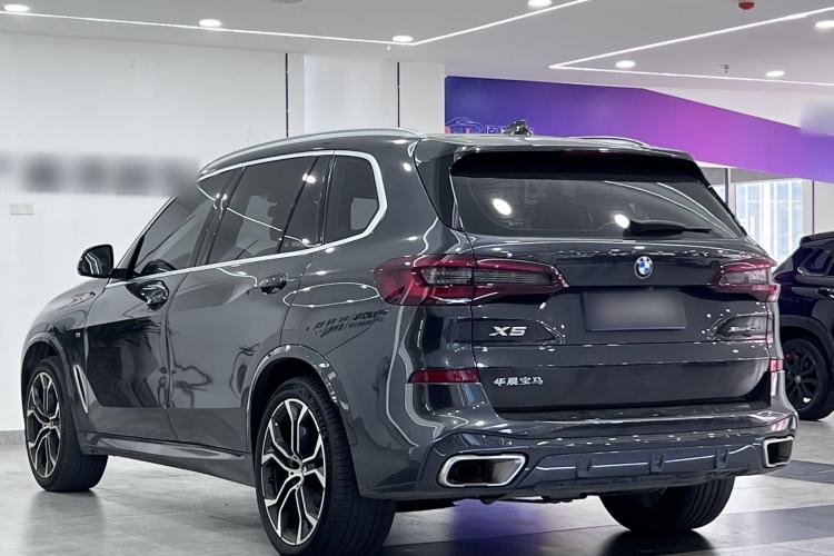 Used BMW X5 2022 Restyled xDrive 40Li Luxury Edition M Sport Package Exterior 7