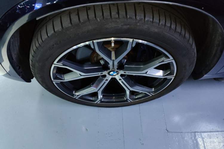 Used BMW X5 2022 xDrive40i Luxury Edition M Sport Package Exterior 7