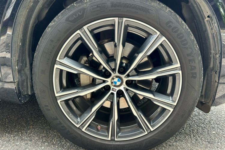 Used BMW X5 2022 Restyled xDrive 30Li Luxury Version M Sport Package Exterior 7