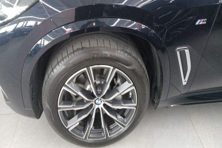 Used BMW X5 2022 xDrive 30Li M Sport Package Exterior 7