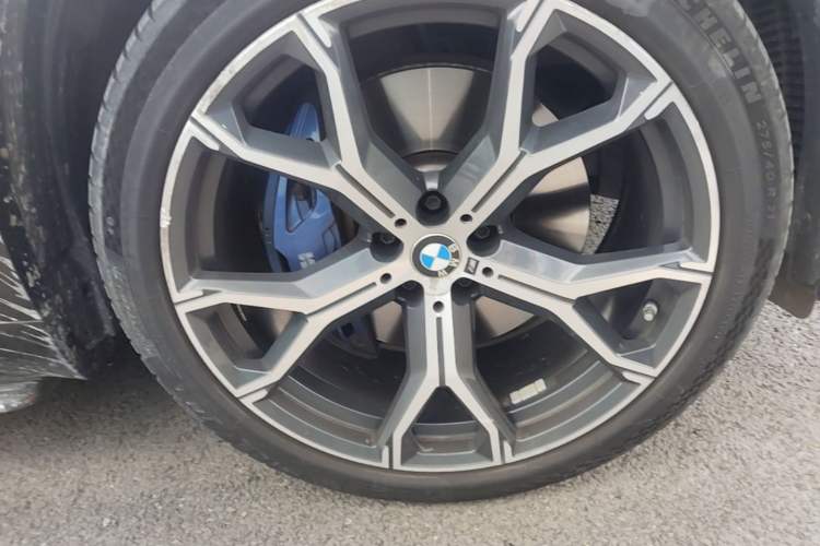 Used BMW X5 2022 xDrive40i Luxury Edition M Sport Package Exterior 7